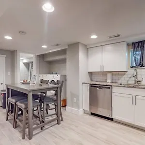 Holiday home 2 King Lower 65th Oasis In With King Beds, Denver